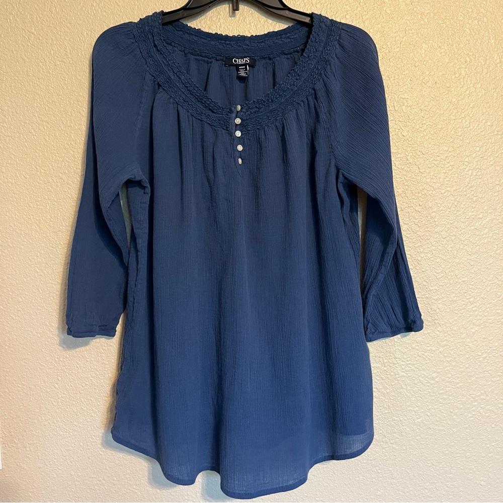 Chaps Denim Women's M Cool Blue 3/4 Sleeve Top w/Button Detail Scoop Neck